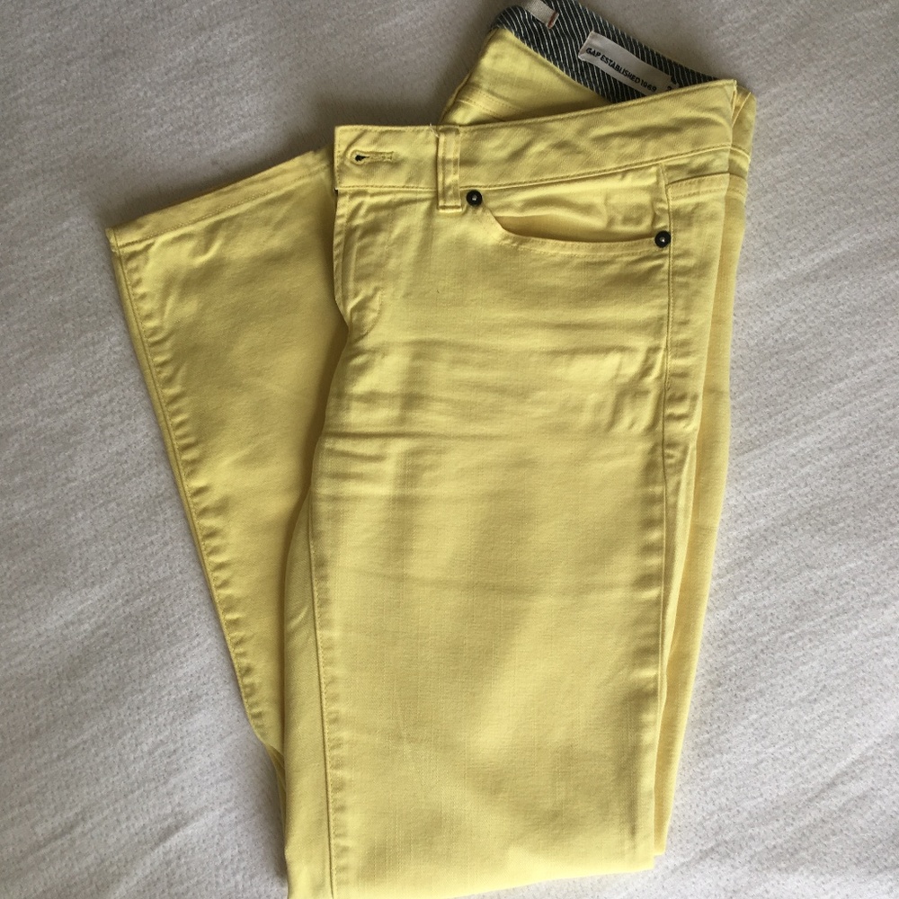 Size 27 Yellow GAP Straight Leg Jeans